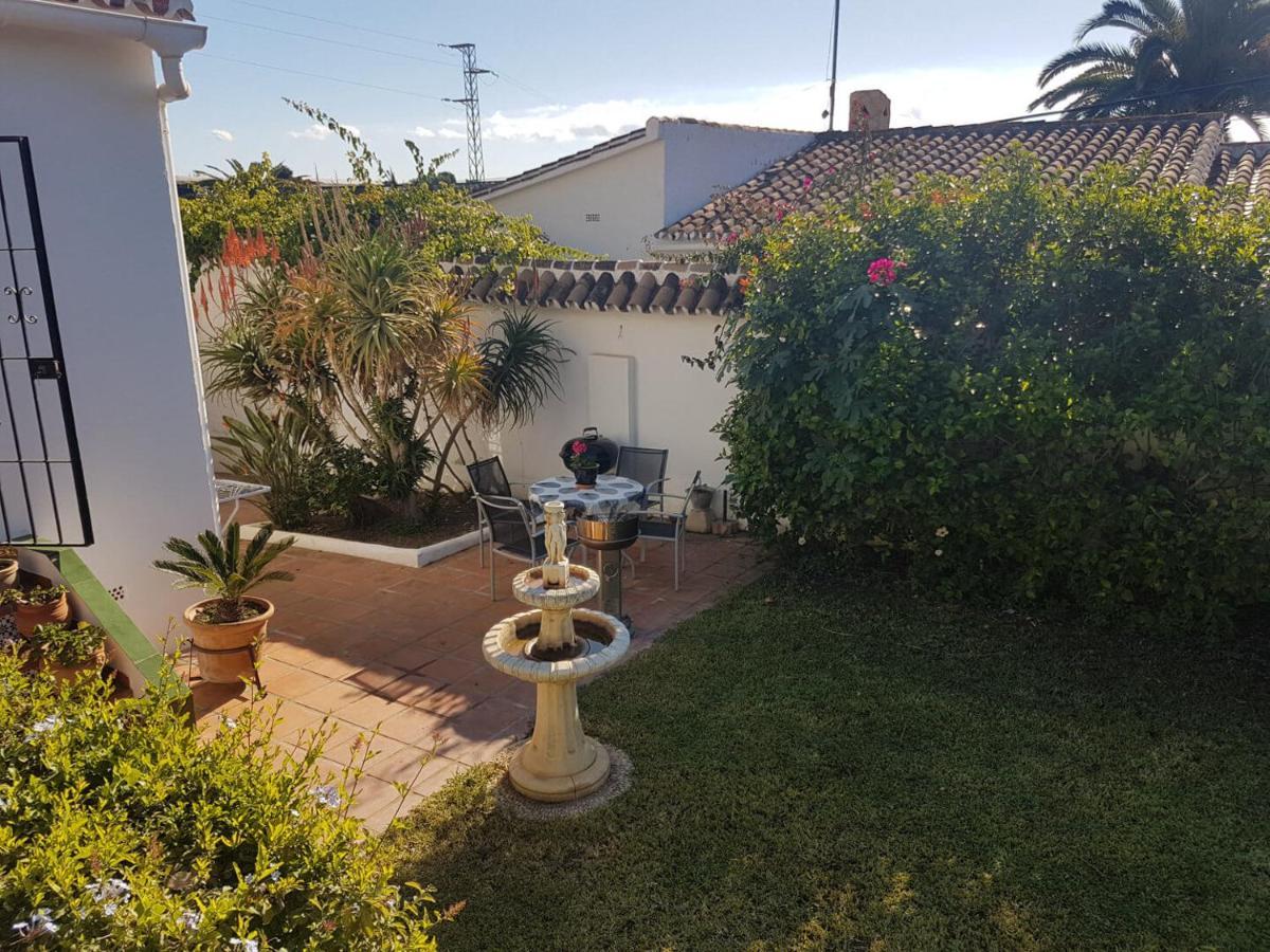 Bonita Villa En Nerja Casa Palomas Eksteriør billede