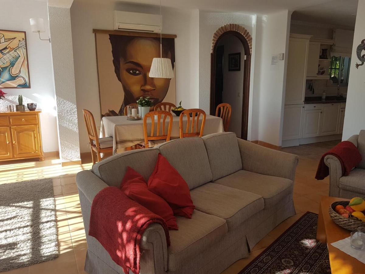 Bonita Villa En Nerja Casa Palomas Eksteriør billede